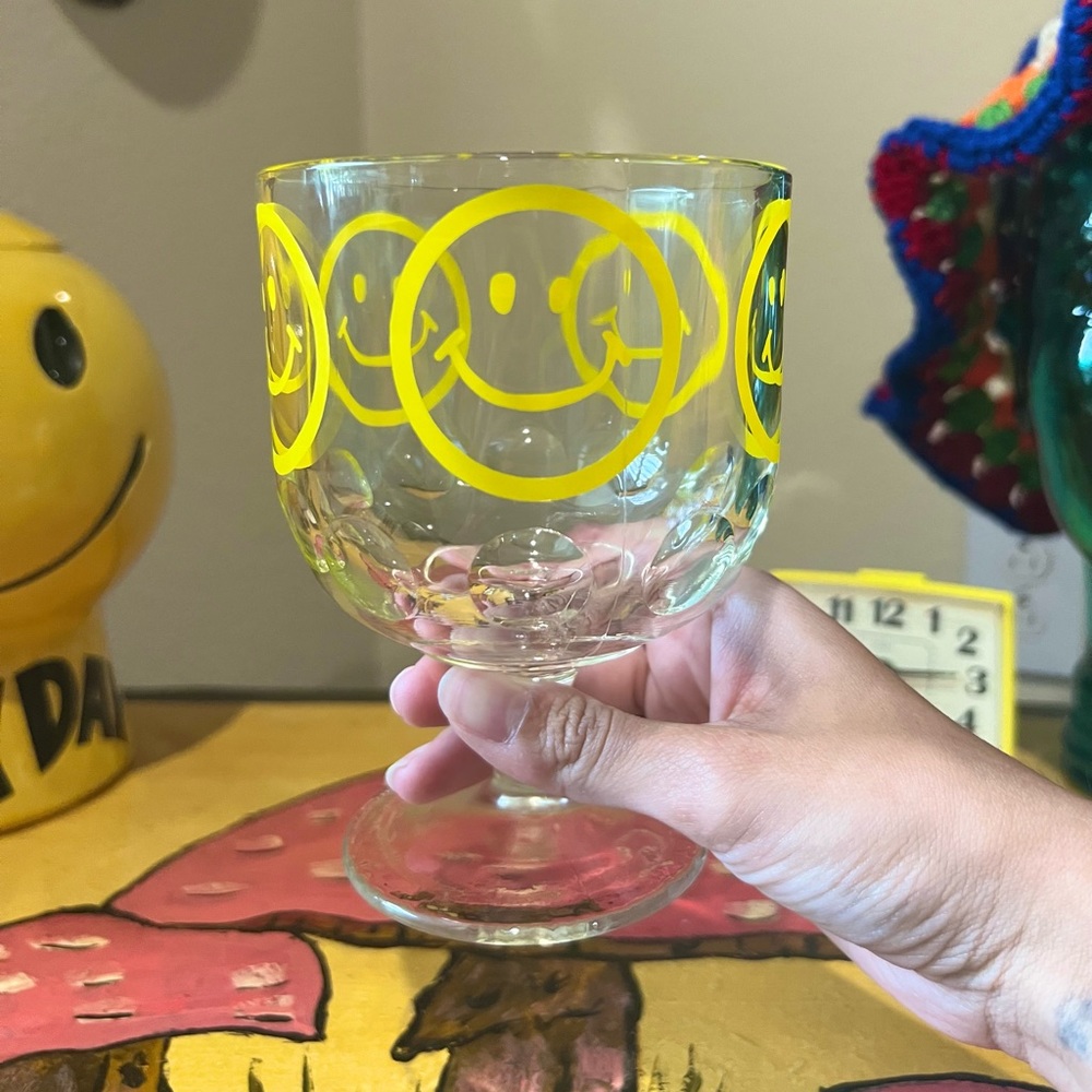 Vintage smiley face dimpled goblet cup
